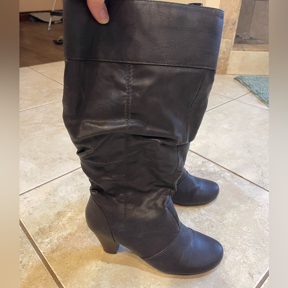 New Direction brown boot - Picture 2 of 4